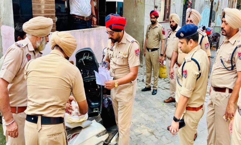 ਯੁੱਧ ਨਸ਼ਿਆਂ ਵਿਰੁੱਧ ਮੁਹਿੰਮ ਤਹਿਤ ਪੁਲਿਸ ਨੇ ਕੀਤੀ ਛਾਪੇਮਾਰੀ