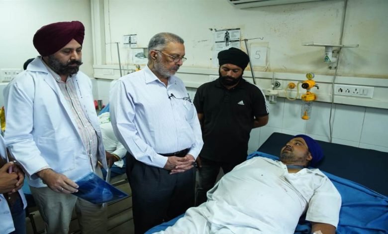 ਹੜ੍ਹ ਪ੍ਰਭਾਵਿਤ ਖੇਤਰਾਂ ’ਚ ਬਿਮਾਰੀ ਨੂੰ ਫੈਲਣ ਤੋਂ ਰੋਕਣ ਲਈ ਕੀਤੇ ਸੁਚਾਰੂ ਪ੍ਰਬੰਧ : ਡਾ. ਬਲਬੀਰ ਸਿੰਘ