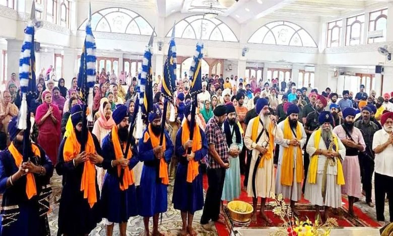 ਸ਼ਤਾਬਦੀਆਂ ਨੂੰ ਸਮਰਪਿਤ ਬੁੱਢਾ ਦਲ ਨੇ ਸਜਾਇਆ ਨਗਰ ਕੀਰਤਨ