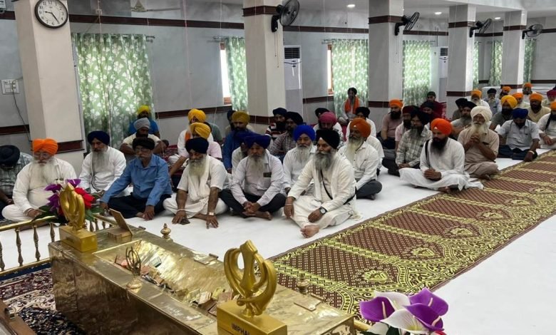 ਸ੍ਰੀ ਅਖੰਡ ਪਾਠ ਸਾਹਿਬ ਦੇ ਭੋਗ ਪੈਣ ਉਪਰੰਤ ਸਜੇਗਾ ਨਗਰ ਕੀਰਤਨ ਸ੍ਰੀ ਅਖੰਡ ਪਾਠ ਸਾਹਿਬ ਦੇ ਭੋਗ ਪੈਣ ਉਪਰੰਤ ਸਜੇਗਾ ਨਗਰ ਕੀਰਤਨ