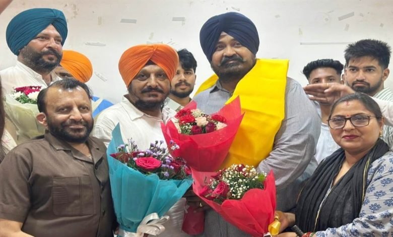 ਆਪ ਨੇ ਖੰਗੂੜਾ ਨੂੰ ਲਾਇਆ ਜ਼ਿਲ੍ਹਾ ਯੋਜਨਾ ਕਮੇਟੀ ਦਾ ਚੇਅਰਮੈਨ ਆਪ ਨੇ ਖੰਗੂੜਾ ਨੂੰ ਲਾਇਆ ਜ਼ਿਲ੍ਹਾ ਯੋਜਨਾ ਕਮੇਟੀ ਦਾ ਚੇਅਰਮੈਨ