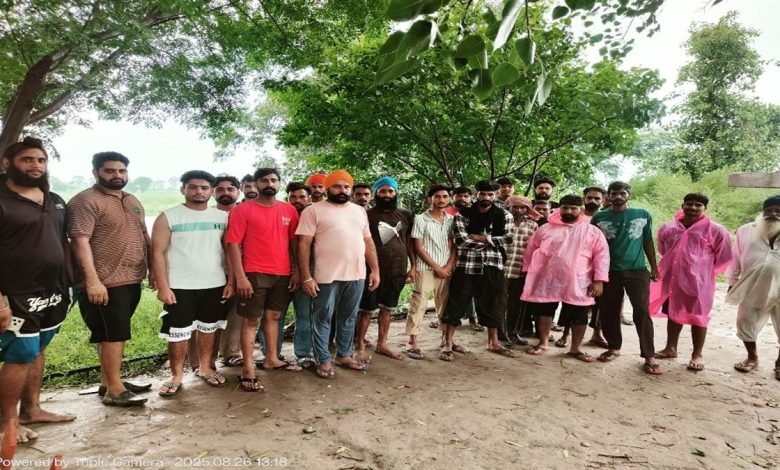 ਧੁੱਸੀ ਬੰਨ੍ਹ 'ਤੇ ਰਾਵੀ ਦਰਿਆ ਦਾ ਦਬਾਅ, ਲੋਕਾਂ ’ਚ ਦਹਿਸ਼ਤ