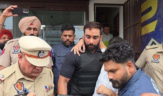 ਪੁਲਿਸ ਅਤੇ AGTF ਪੰਜਾਬ ਨੇ ਬਿਸ਼ਨੋਈ ਗੈਂਗ ਦੇ ਦੋ ਕਾਰਕੁਨ ਕੀਤੇ ਗ੍ਰਿਫ਼ਤਾਰ