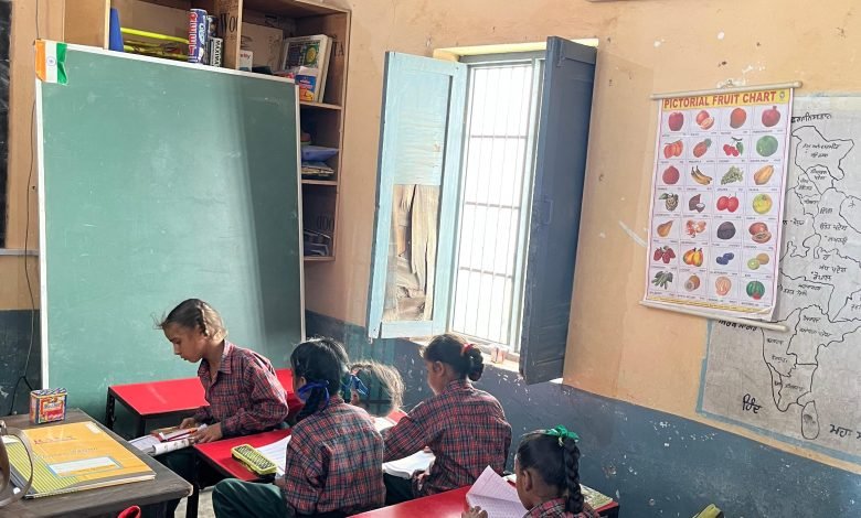 ਬਰਸਾਤ ਹੋਣ ’ਤੇ ਪਿੰਡ ਗੋਇੰਦਵਾਲ ਦੇ ਪ੍ਰਾਇਮਰੀ ਸਕੂਲ ’ਚ ਭਰ ਜਾਂਦੈ ਪਾਣੀ