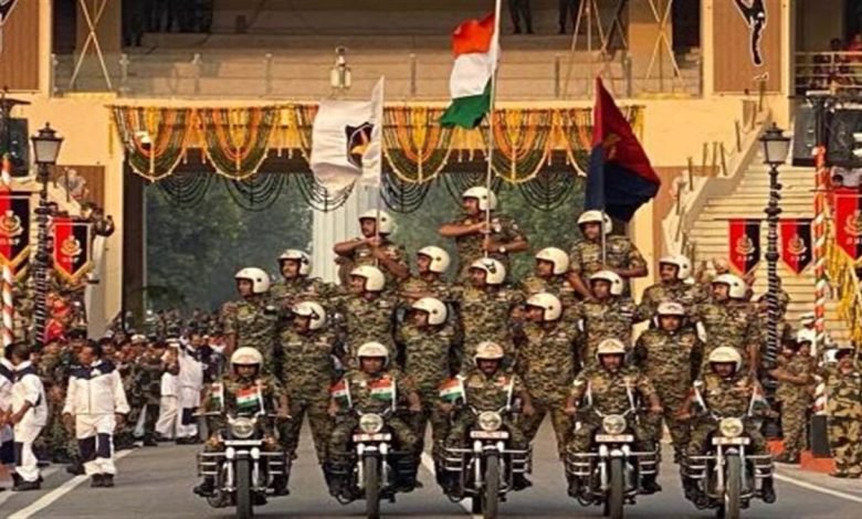 ਅਜ਼ਾਦੀ ਦਿਵਸ ’ਤੇ ਭਾਰਤ ਮਾਂ ਜਿੰਦਾਬਾਦ ਦੇ ਜੈਕਾਰਿਆਂ ਨਾਲ ਗੂੰਜੀ ਅਟਾਰੀ ਸਰਹੱਦ