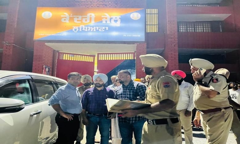 ਡੀਸੀ ਨੇ ਕੇਂਦਰੀ ਤੇ ਮਹਿਲਾ ਜੇਲਾਂ ਦਾ ਕੀਤਾ ਨਿਰੀਖਣ