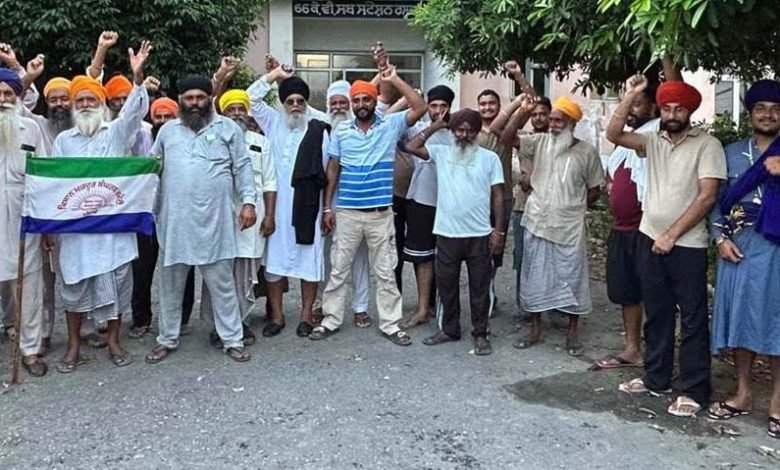 ਬਿਜਲੀ ਮੁਲਾਜ਼ਮਾਂ ਦੀ ਸਮੂਹਿਕ ਛੁੱਟੀ ਦੂਜੇ ਦਿਨ ਵੀ ਜਾਰੀ, 80 ਫ਼ੀਸਦੀ ਮੁਲਾਜ਼ਮ ਛੁੱਟੀ ’ਤੇ