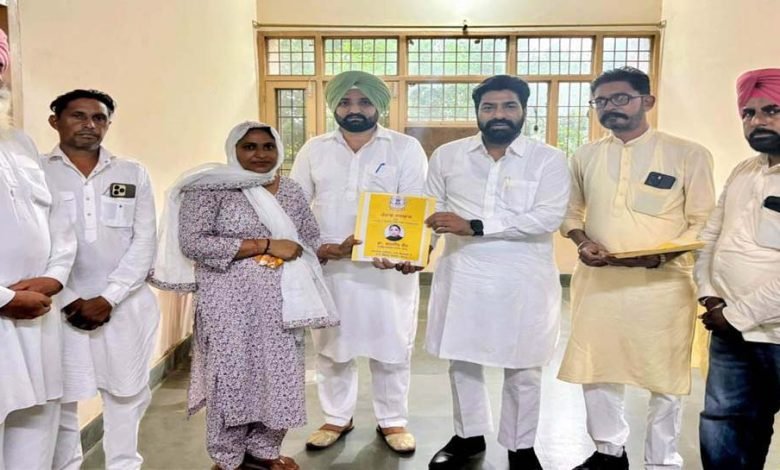 ਅੱਧੀ ਦਰਜਨ ਹੈਲਪਰ ਤਰੱਕੀ ਦੇ ਕੇ ਬਣਾਈਆਂ ਆਂਗਨਵਾੜੀ ਵਰਕਰ