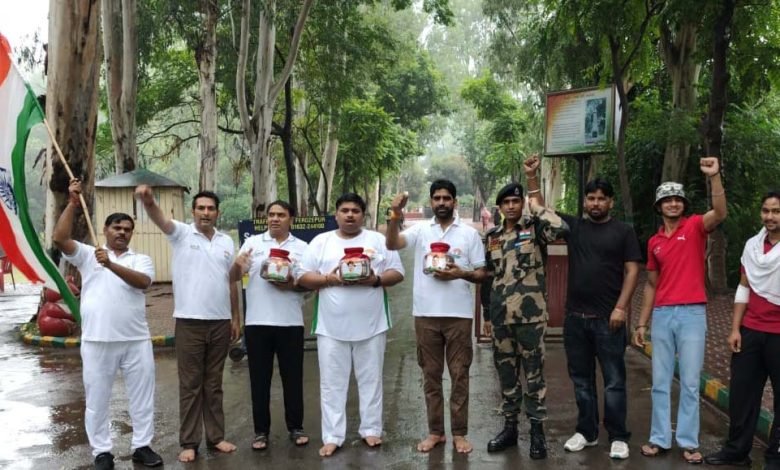 ਹੁਸੈਨੀਵਾਲਾ ਦੀ ਭਾਰਤ-ਪਾਕਿਸਤਾਨ ਸਰਹੱਦ 'ਤੇ 'ਭਾਰਤ ਮਾਤਾ ਕੀ ਜੈ' ਅਤੇ 'ਇਨਕਲਾਬ ਜ਼ਿੰਦਾਬਾਦ' ਦੇ ਨਾਅਰੇ ਲੱਗੇ