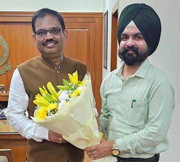 ਪੰਜਾਬ ਰਾਜ ਅਨੁਸੂਚਿਤ ਜਾਤੀਆਂ ਕਮਿਸ਼ਨ ਦੇ ਮੈਂਬਰ ਸ਼੍ਰੀ ਗੁਰਪ੍ਰੀਤ ਸਿੰਘ ਇੱਟਾਂਵਾਲੀ ਨੇ ਮੁੱਖ ਸਕੱਤਰ ਨਾਲ ਕੀਤੀ ਮੁਲਾਕਾਤ ਪੰਜਾਬ ਰਾਜ ਅਨੁਸੂਚਿਤ ਜਾਤੀਆਂ ਕਮਿਸ਼ਨ ਦੇ ਮੈਂਬਰ ਸ਼੍ਰੀ ਗੁਰਪ੍ਰੀਤ ਸਿੰਘ ਇੱਟਾਂਵਾਲੀ ਨੇ ਮੁੱਖ ਸਕੱਤਰ ਨਾਲ ਕੀਤੀ ਮੁਲਾਕਾਤ