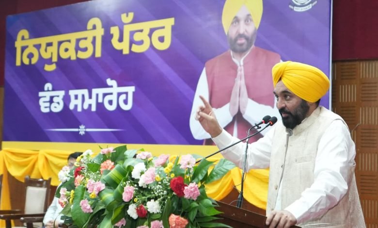 PUNJAB BECOMES FIRST STATE IN COUNTRY TO GIVE MORE THAN 55,000 JOBS TO YOUTH IN FIRST THREE YEARS: CM