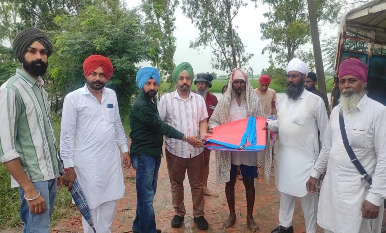 ਹੜ੍ਹ ਪ੍ਰਭਾਵਿਤ ਖੇਤਰਾਂ ਵਿੱਚ ਪ੍ਰਸ਼ਾਸਨਿਕ ਅਧਿਕਾਰੀ ਪੂਰੀ ਤਰ੍ਹਾਂ ਰੱਖ ਰਹੇ ਹਨ ਸਥਿਤੀ 'ਤੇ ਨਜ਼ਰ – ਡਿਪਟੀ ਕਮਿਸ਼ਨਰ ਹੜ੍ਹ ਪ੍ਰਭਾਵਿਤ ਖੇਤਰਾਂ ਵਿੱਚ ਪ੍ਰਸ਼ਾਸਨਿਕ ਅਧਿਕਾਰੀ ਪੂਰੀ ਤਰ੍ਹਾਂ ਰੱਖ ਰਹੇ ਹਨ ਸਥਿਤੀ 'ਤੇ ਨਜ਼ਰ – ਡਿਪਟੀ ਕਮਿਸ਼ਨਰ