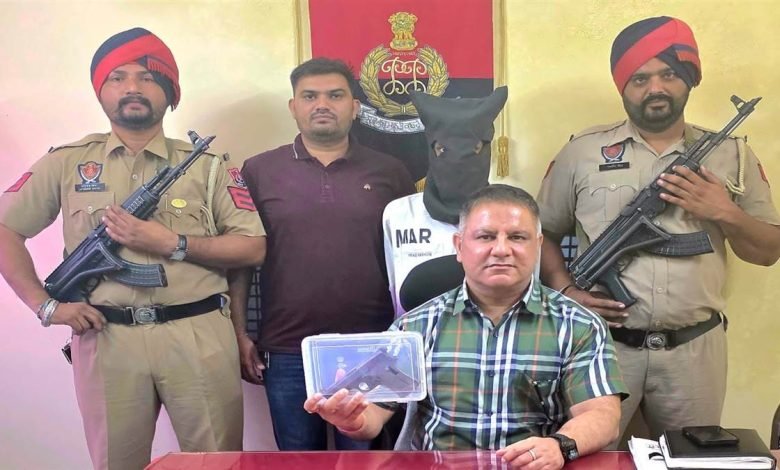 100 ਗ੍ਰਾਮ ਹੈਰੋਇਨ ਤੇ ਨਾਜਾਇਜ਼ ਅਸਲੇ ਸਣੇ ਇੱਕ ਕਾਬੂ