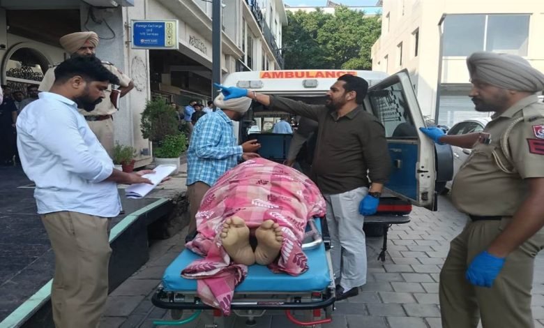 ਮੁਹਾਲੀ 'ਚ ਇਮੀਗ੍ਰੇਸ਼ਨ ਕੰਪਨੀ ਦੇ ਮਾਲਕ ਨੇ ਬੈਂਕ ’ਚ ਕੀਤੀ ਖ਼ੁਦਕੁਸ਼ੀ