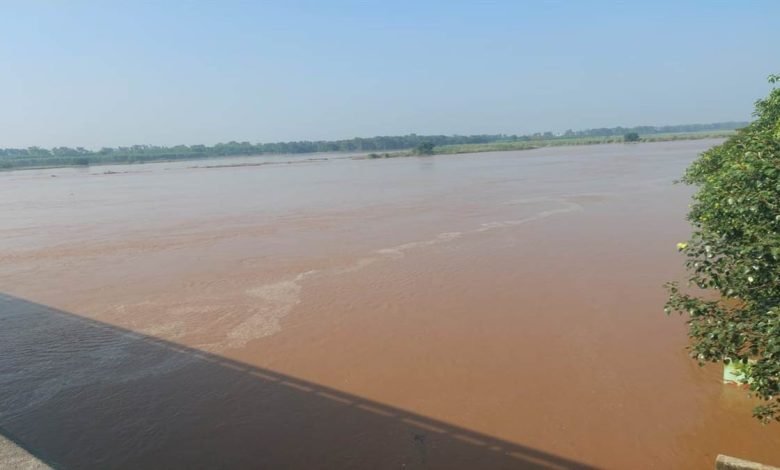 ਸਤਲੁਜ ਦਾ ਵਹਾਅ ਨੀਵਾਂ ਹੋ ਕੇ 39000 ਕਿਊਸਿਕ ਦੇ ਕਰੀਬ ਪੁੱਜਾ