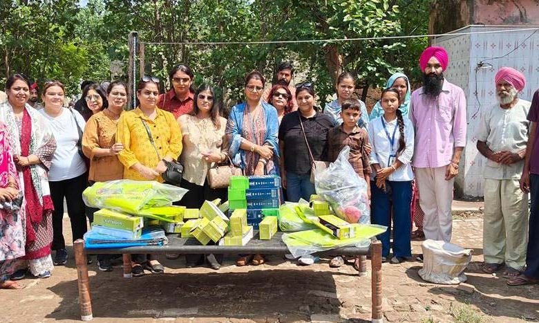 ਰੁਚੀ ਬਾਵਾ ਨੇ ਹੜ੍ਹ ਪ੍ਰਭਾਵਿਤ ਨਵਾਂ ਖਹਿਰਾ ਬੇਟ ਦਾ ਕੀਤਾ ਦੌਰਾ