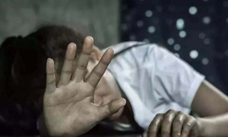 ਲੰਡਨ 'ਚ 20 ਸਾਲਾ ਸਿੱਖ ਲੜਕੀ ਨਾਲ ਦੋ ਗੋਰਿਆਂ ਨੇ ਕੀਤਾ ਜਬਰ ਜਨਾਹ ਲੰਡਨ 'ਚ 20 ਸਾਲਾ ਸਿੱਖ ਲੜਕੀ ਨਾਲ ਦੋ ਗੋਰਿਆਂ ਨੇ ਕੀਤਾ ਜਬਰ ਜਨਾਹ