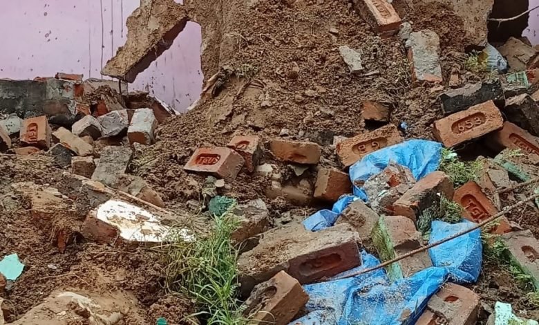 ਲਗਾਤਾਰ ਪੈ ਰਿਹਾ ਭਾਰੀ ਮੀਂਹ ਮਜ਼ਦੂਰ ਲਈ ਬਣਿਆ ਵੱਡੀ ਮੁਸੀਬਤ