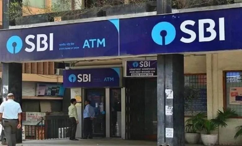 ਦਿਨ-ਦਹਾੜੇ ਵੱਡੀ ਡਕੈਤੀ, 1 ਕਰੋੜ ਦੀ ਨਕਦੀ ਤੇ 20 ਕਿਲੋ ਸੋਨਾ ਲੁੱਟ ਕੇ ਚੋਰ ਫਰਾਰ ਦਿਨ-ਦਹਾੜੇ ਵੱਡੀ ਡਕੈਤੀ, 1 ਕਰੋੜ ਦੀ ਨਕਦੀ ਤੇ 20 ਕਿਲੋ ਸੋਨਾ ਲੁੱਟ ਕੇ ਚੋਰ ਫਰਾਰ