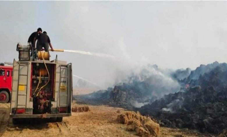 ਪਿੰਡ ਲੱਖੇਵਾਲ ਵਿਖੇ ਪਰਾਲੀ ਦੀਆਂ ਗੰਡਾਂ ਦੇ ਡੰਪ ’ਚ ਲੱਗੀ ਅੱਗ