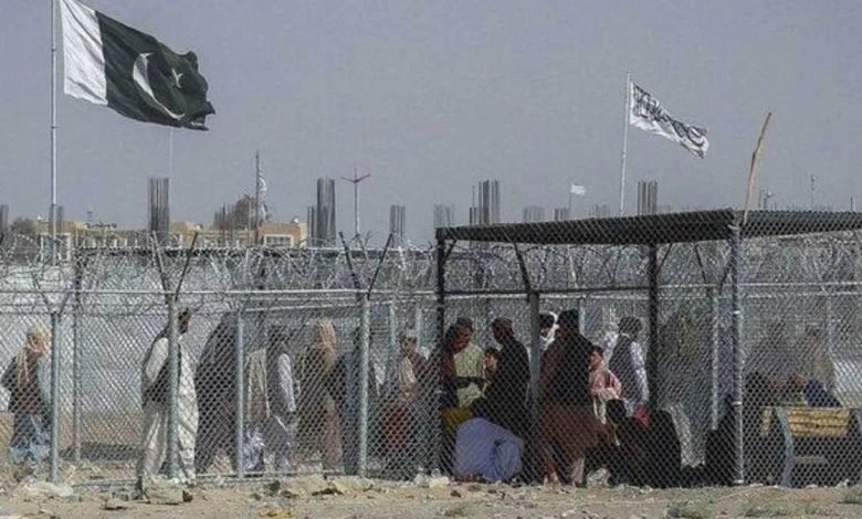 ਪਾਕਿ-ਅਫਗਾਨ ਸਰਹੱਦ 'ਤੇ ਵਧਦੇ ਤਣਾਅ ਵਿਚਕਾਰ ਖਾੜੀ ਦੇਸ਼ਾਂ 'ਚ ਮਚੀ ਖਲਬਲੀ, ਜਾਣੋ ਭਾਰਤ ਨੇ ਕੀ ਕਿਹਾ ? ਪਾਕਿ-ਅਫਗਾਨ ਸਰਹੱਦ 'ਤੇ ਵਧਦੇ ਤਣਾਅ ਵਿਚਕਾਰ ਖਾੜੀ ਦੇਸ਼ਾਂ 'ਚ ਮਚੀ ਖਲਬਲੀ, ਜਾਣੋ ਭਾਰਤ ਨੇ ਕੀ ਕਿਹਾ ?