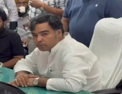 AAP ਵਿਧਾਇਕ ਦਾ ਮੋਹਾਲੀ 'ਚ Accident, ਗਲਤ ਸਾਈਡ ਤੋਂ ਆ ਰਹੀ ਕਾਰ ਨੇ ਮਾਰੀ ਜ਼ਬਰਦਸਤ ਟੱਕਰ