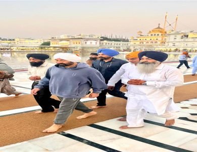 ਸੱਚਖੰਡ ਸ੍ਰੀ ਹਰਿਮੰਦਰ ਸਾਹਿਬ ਨਤਮਸਤਕ ਹੋਏ ਬਾਲੀਵੁੱਡ ਅਦਾਕਾਰ ਸੰਨੀ ਦਿਓਲ, ਸਰਬੱਤ ਤੇ ਭਲੇ ਦੀ ਕੀਤੀ ਅਰਦਾਸ