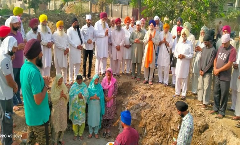 ਮਹਿਰੋਂ ਵਿਖੇ ਨਵੇਂ ਪੰਚਾਇਤ ਘਰ ਦਾ ਨੀਂਹ ਪੱਥਰ ਰੱਖਿਆ ਮਹਿਰੋਂ ਵਿਖੇ ਨਵੇਂ ਪੰਚਾਇਤ ਘਰ ਦਾ ਨੀਂਹ ਪੱਥਰ ਰੱਖਿਆ