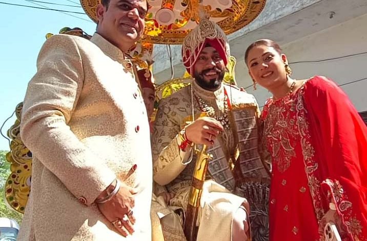 ਕ੍ਰਿਕਟਰ ਅਭਿਸ਼ੇਕ ਸ਼ਰਮਾ ਦੀ ਭੈਣ ਕੋਮਲ ਤੇ ਲੁਧਿਆਣਾ ਦੇ ਕਾਰੋਬਾਰੀ ਲਵਿਸ਼ ਓਬਰਾਏ ਦਾ ਆਨੰਦ ਕਾਰਜ ਅੱਜ, ਸਾਹਮਣੇ ਆਈਆਂ ਖ਼ੂਬਸੂਰਤ ਤਸਵੀਰਾਂ