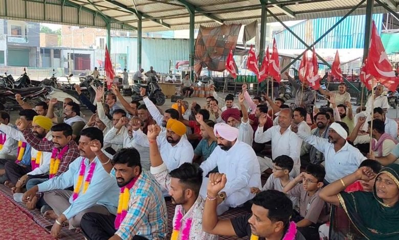 ਰੇਹੜੀ-ਫੜੀ ਵਾਲਿਆਂ ਦੇ ਹੱਕ ’ਚ ਸੀਪੀਆਈ ਦੀ ਭੁੱਖ ਹੜਤਾਲ 8ਵੇਂ ਦਿਨ ਵੀ ਰਹੀ ਜਾਰੀ
