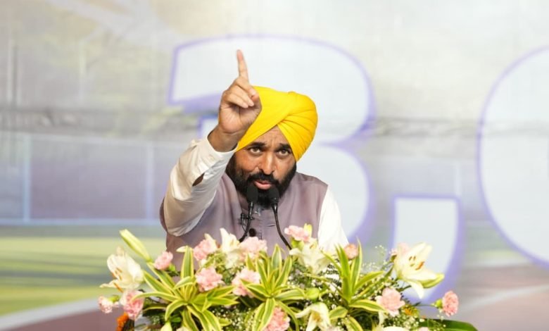 Arvind Kejriwal and CM Mann launches a project to construct more than 3,100 ultra-modern stadiums in state