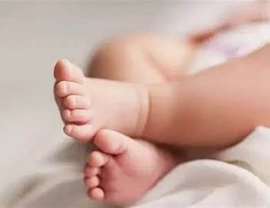 ਅੰਮ੍ਰਿਤਸਰ 'ਚ ਹੈਰਾਨੀਜਨਕ ਕਾਰਾ! ਨਵਜੰਮੀ ਬੱਚੀ ਨੂੰ ਕੰਡਿਆਂ 'ਚ ਸੁੱਟ ਕੇ ਭੱਜਿਆ ਪਰਿਵਾਰ, ICU 'ਚ ਦਾਖਲ