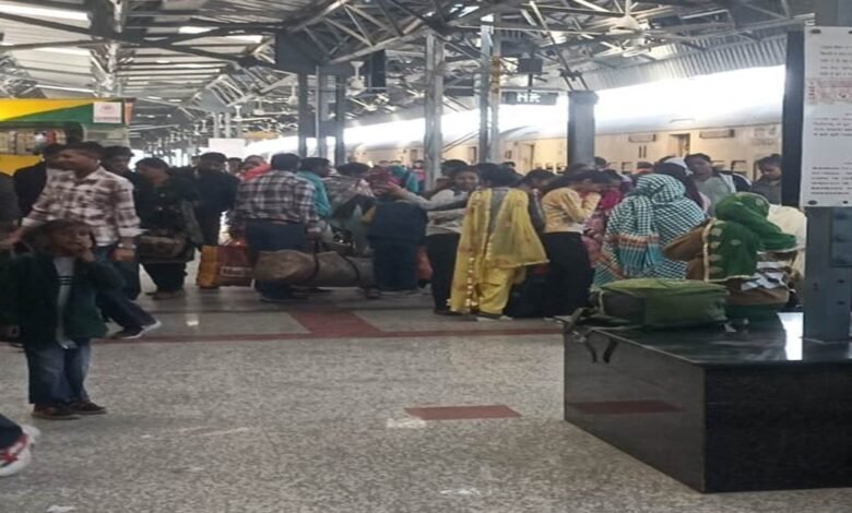 ਦੋ ਦਿਨਾਂ ਦੀ ਹੜਤਾਲ ਕਾਰਨ ₹6 ਲੱਖ ਦਾ ਨੁਕਸਾਨ ਦੋ ਦਿਨਾਂ ਦੀ ਹੜਤਾਲ ਕਾਰਨ ₹6 ਲੱਖ ਦਾ ਨੁਕਸਾਨ