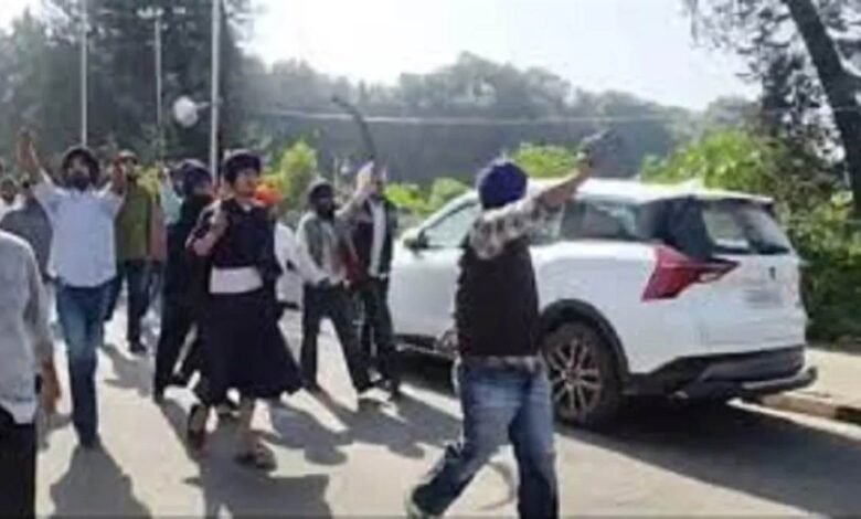 PU 'ਚ ਸ਼ਾਂਤੀ ਭੰਗ : ਦੰਗਿਆਂ ਵਰਗੇ ਬਣੇ ਹਾਲਾਤ