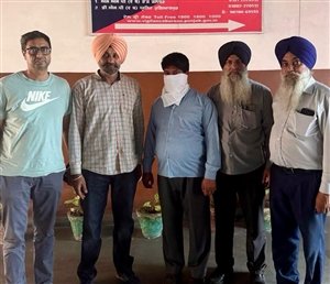 15000 ਰੁਪਏ ਰਿਸ਼ਵਤ ਲੈਂਦਾ ਜੰਗਲਾਤ ਕਰਮਚਾਰੀ ਵਿਜੀਲੈਂਸ ਬਿਊਰੋ ਵੱਲੋਂ ਰੰਗੇ ਹੱਥੀਂ ਕਾਬੂ