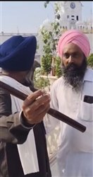 ਸ਼ਰਾਬ ਪੀ ਕੇ ਸ੍ਰੀ ਹਰਿਮੰਦਰ ਸਾਹਿਬ ਦੇ ਬਾਹਰ ਪਹੁੰਚਿਆ ਕਰਨਾਲ ਦਾ ਨੌਜਵਾਨ, ਸੇਵਾਦਾਰਾਂ ਨੇ ਕੀਤਾ ਕਾਬੂ