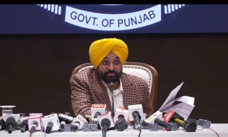 ਲਾਪਤਾ 328 ਪਾਵਨ ਸਰੂਪਾਂ 'ਤੇ CM Mann ਨੇ SGPC ਪ੍ਰਧਾਨ ਨੂੰ ਦਿੱਤੀ ਕਾਨੂੰਨੀ ਕਾਰਵਾਈ ਕਰਵਾਉਣ ਦੀ ਸਲਾਹ