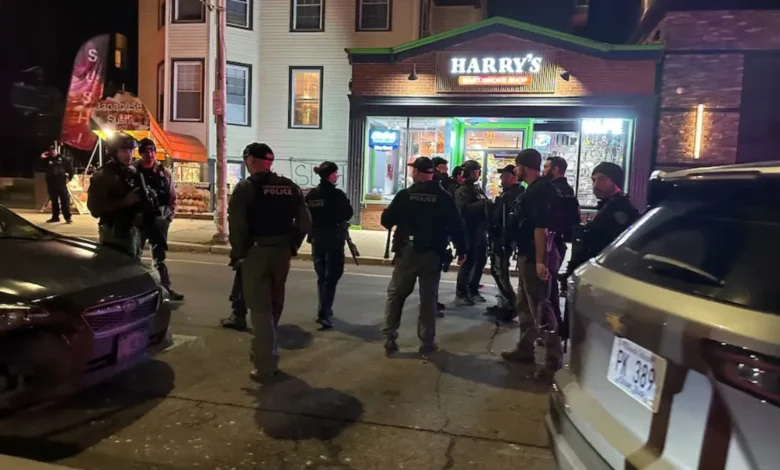 ਬ੍ਰਾਊਨ ਯੂਨੀਵਰਸਿਟੀ 'ਚ ਫਾਈਨਲ ਪ੍ਰੀਖਿਆ ਦੌਰਾਨ ਗੋਲੀਬਾਰੀ, ਦੋ ਦੀ ਮੌਤ; ਅੱਠ ਜ਼ਖਮੀ ਬ੍ਰਾਊਨ ਯੂਨੀਵਰਸਿਟੀ 'ਚ ਫਾਈਨਲ ਪ੍ਰੀਖਿਆ ਦੌਰਾਨ ਗੋਲੀਬਾਰੀ, ਦੋ ਦੀ ਮੌਤ; ਅੱਠ ਜ਼ਖਮੀ