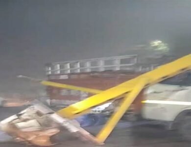 ਧੁੰਦ ਕਾਰਨ ਅੰਡਰਬ੍ਰਿਜ ’ਤੇ ਲਾਏ ਗਾਰਡਰ ਨਾਲ ਟਰੱਕ ਟਕਰਾਇਆ