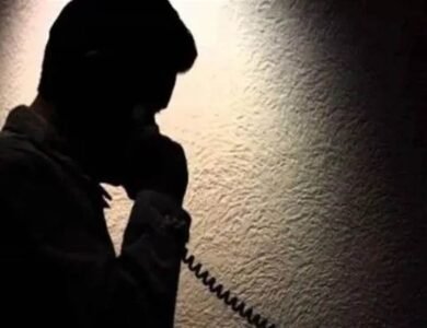 ਹਨੀ ਟਰੈਪ 'ਚ ਫਸਾ ਕੇ ਲੁੱਟਣ ਵਾਲੇ ਗਿਰੋਹ ਦਾ ਪਰਦਾਫ਼ਾਸ਼ ਹਨੀ ਟਰੈਪ 'ਚ ਫਸਾ ਕੇ ਲੁੱਟਣ ਵਾਲੇ ਗਿਰੋਹ ਦਾ ਪਰਦਾਫ਼ਾਸ਼