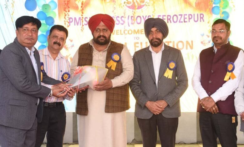 ਪੀ.ਐਮ ਸ੍ਰੀ ਸ.ਸ.ਸ. (ਲੜਕੇ) ਫਿਰੋਜ਼ਪੁਰ ਵਿਖ਼ੇ ਸਾਲਾਨਾ ਸਭਿਆਚਾਰਕ ਅਤੇ ਇਨਾਮ ਵੰਡ ਸਮਾਗਮ ਆਯੋਜਿਤ