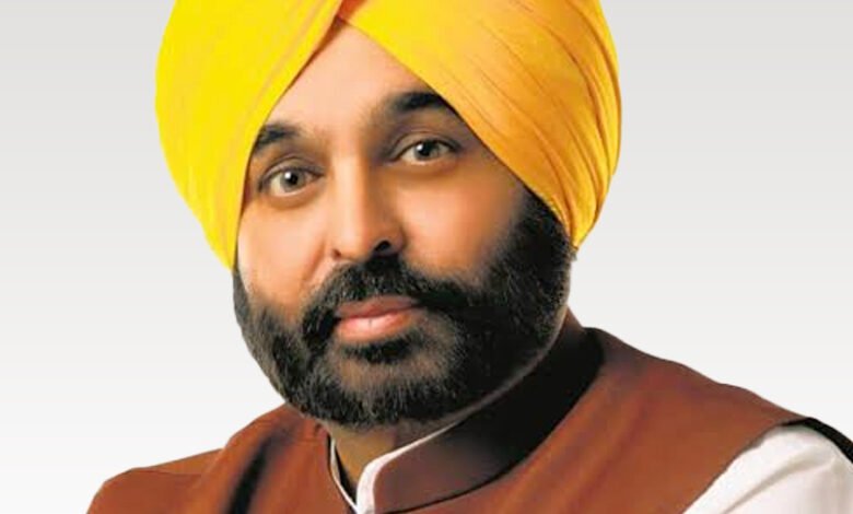 ਪੰਜਾਬ 'ਚ ਹਾਈ ਅਲਰਟ : ਈਮੇਲ ਰਾਹੀਂ ਟ੍ਰੇਨਾਂ ਨੂੰ ਉਡਾਉਣ ਦੀ ਚਿਤਾਵਨੀ, CM ਭਗਵੰਤ ਮਾਨ ਵੀ ਨਿਸ਼ਾਨੇ 'ਤੇ