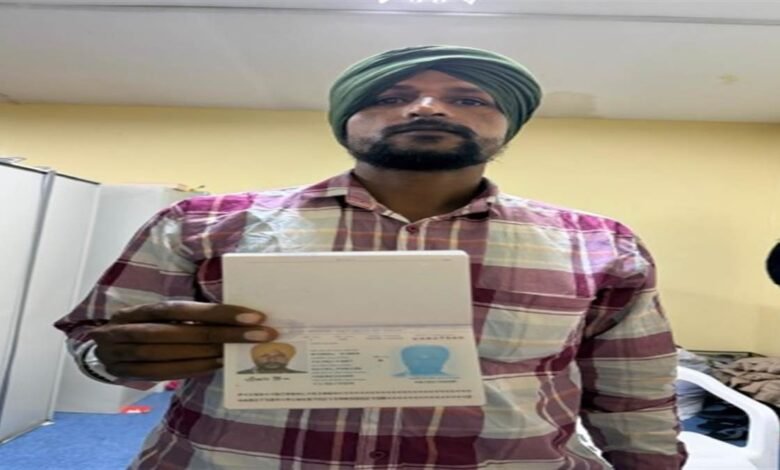 ਦੁਬਈ ’ਚ ਫਸੇ ਪੁੱਤ ਨੂੰ ਭਾਰਤ ਲਿਆਉਣ ਲਈ ਮਾਂ ਨੇ ਪ੍ਰਸ਼ਾਸਨ ਅੱਗੇ ਲਾਈ ਗੁਹਾਰ