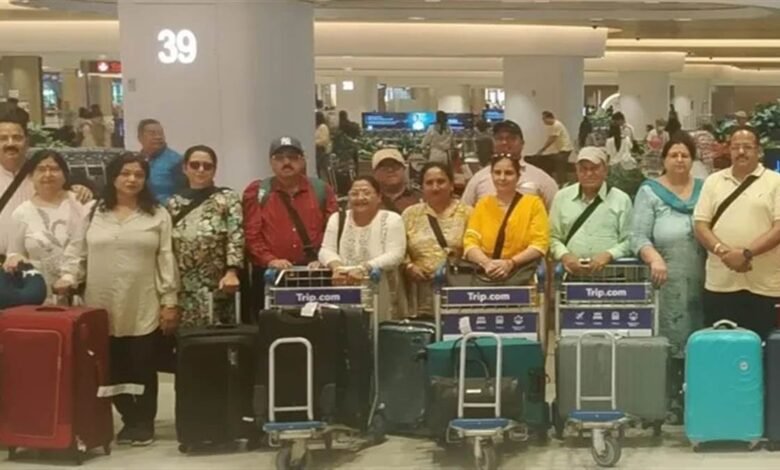 ਈਰਾਨ-ਇਜ਼ਰਾਈਲ ਜੰਗ ਦੌਰਾਨ ਅੰਮ੍ਰਿਤਸਰ ਤੋਂ ਸ਼ਾਰਜਾਹ ਜਾ ਰਹੀ ਇੰਡੀਗੋ ਫਲਾਈਟ ਨੂੰ ਨਹੀਂ ਮਿਲੀ ਲੈਂਡਿੰਗ ਦੀ ਇਜਾਜ਼ਤ; 180 ਯਾਤਰੀ ਪਰਤੇ