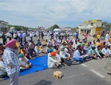 ਹਿਮਾਚਲ 'ਚ ਐਂਟਰੀ ਟੋਲ ਟੈਕਸ ਦੇ ਵਿਰੋਧ 'ਚ ਪੰਜਾਬ-ਮਨਾਲੀ ਰੂਟ ਬੰਦ; ਵਿਧਾਇਕ ਧਰਨੇ 'ਚ ਸ਼ਾਮਲ, ਆਵਾਜਾਈ ਠੱਪ