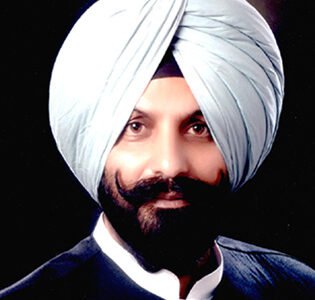 ਬੇ-ਮੌਸਮੀ ਮੀਂਹ ਅਤੇ ਗੜ੍ਹੀਆਂ ਨੇ ਕੀਤੀ ਕਣਕ ਦੀ ਫਸਲ ਤਬਾਹ