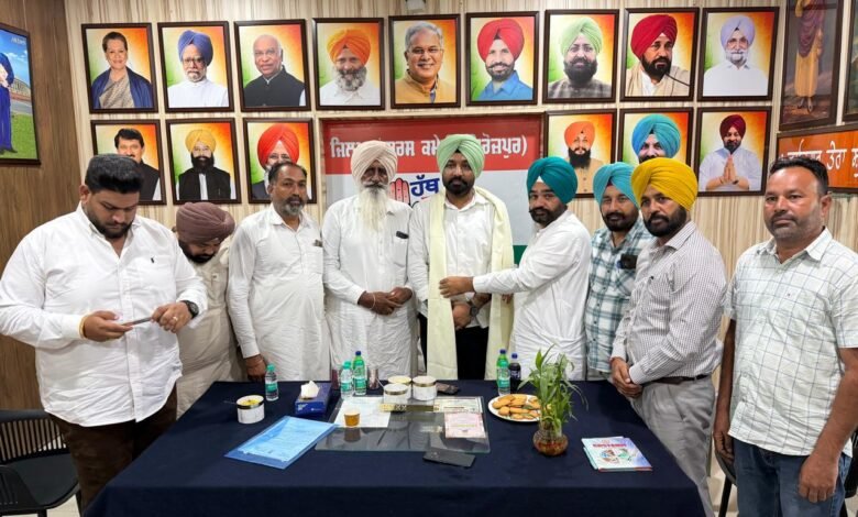 ਫ਼ਿਰੋਜ਼ਪੁਰ ਕਾਂਗਰਸ ਭਵਨ ’ਚ ਮਨਾਇਆ ਮਹਾਤਮਾ ਗਾਂਧੀ ਦਾ ਜਨਮ ਦਿਵਸ ਫ਼ਿਰੋਜ਼ਪੁਰ ਕਾਂਗਰਸ ਭਵਨ ’ਚ ਮਨਾਇਆ ਮਹਾਤਮਾ ਗਾਂਧੀ ਦਾ ਜਨਮ ਦਿਵਸ